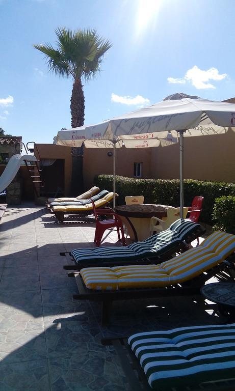 Alojamiento El Chaparro Barbate Junto A La Venta El Loro Exterior foto
