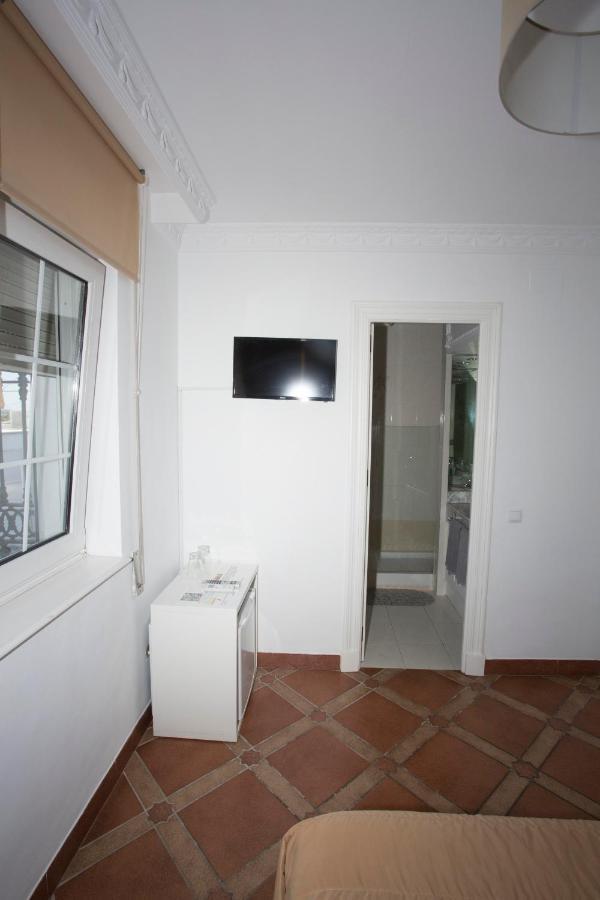 Alojamiento El Chaparro Barbate Junto A La Venta El Loro Exterior foto