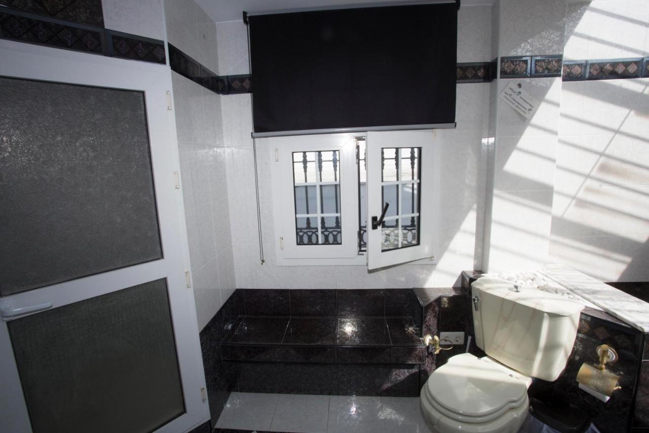 Alojamiento El Chaparro Barbate Junto A La Venta El Loro Exterior foto