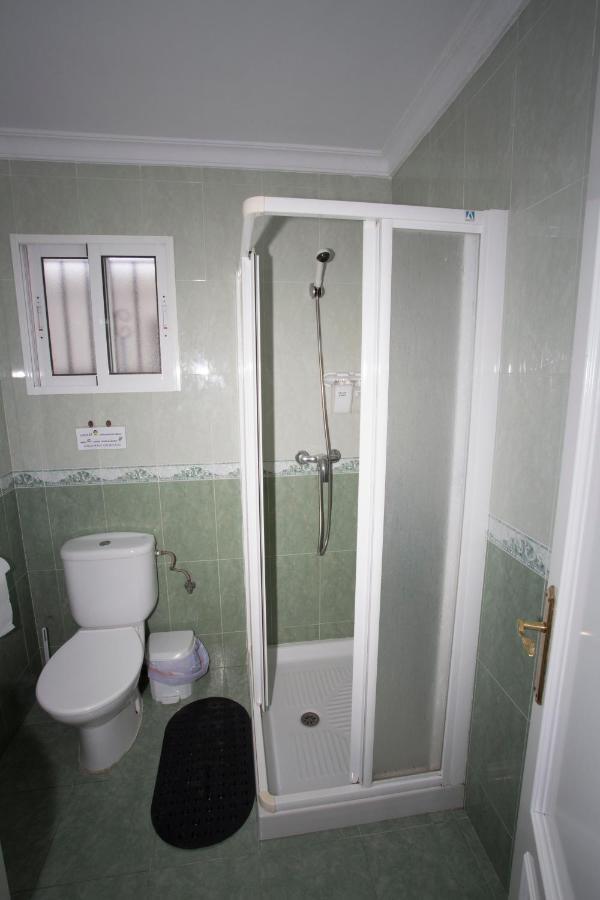 Alojamiento El Chaparro Barbate Junto A La Venta El Loro Exterior foto